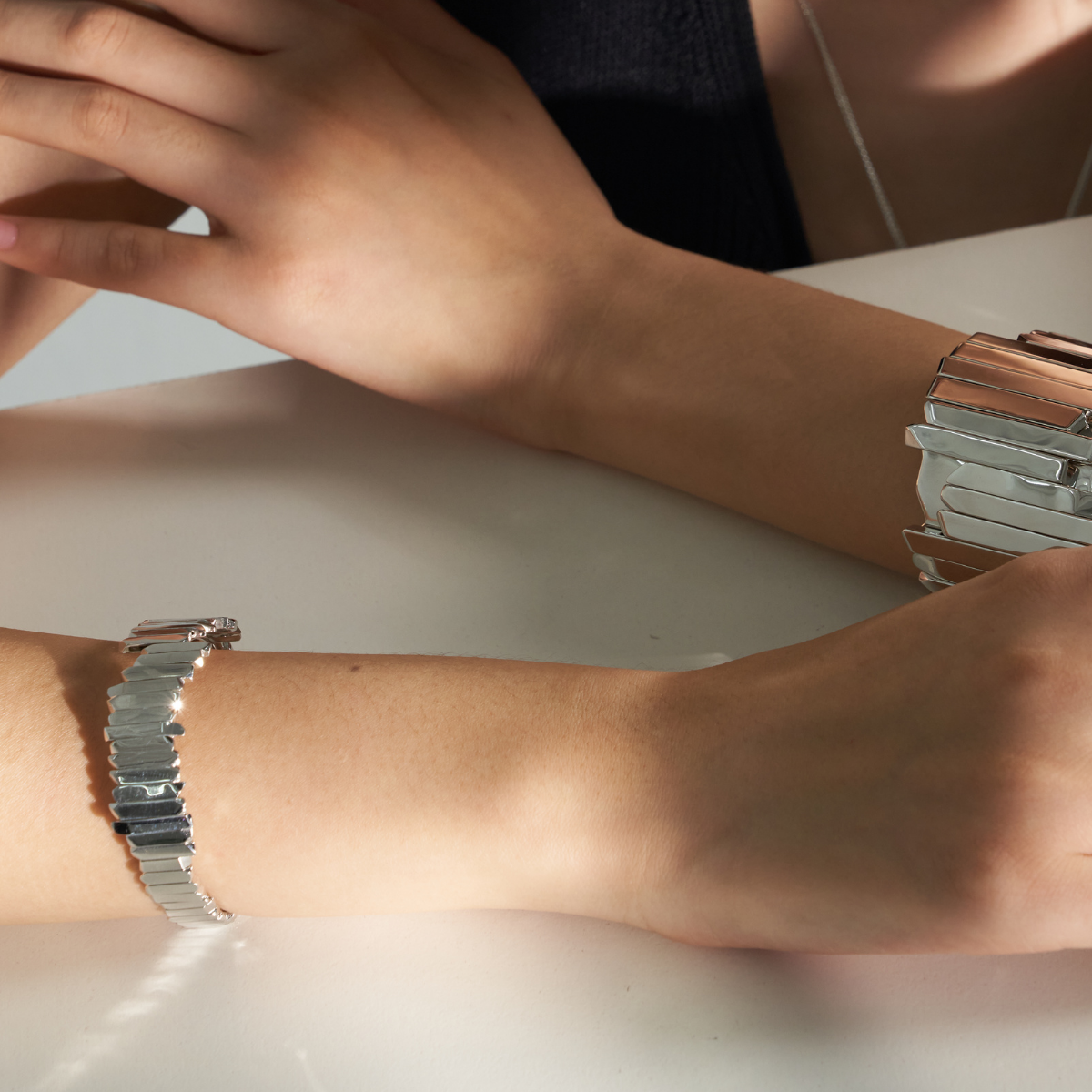 Mini Iceland kinetic Bracelate Bangle / ICELAND