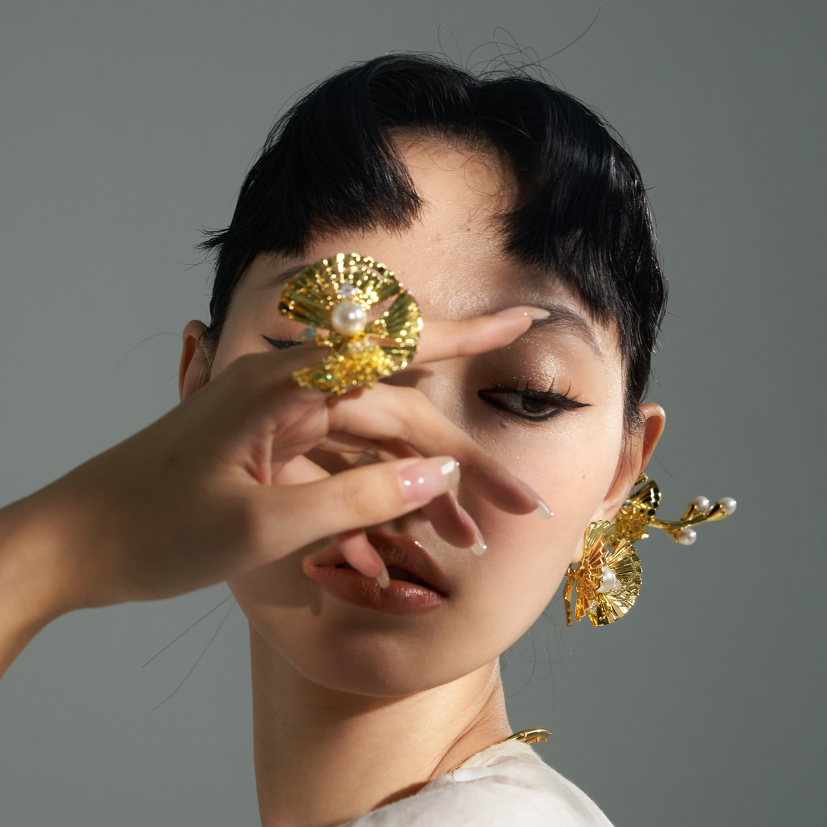 Moth Orchidopend size Ring / The Orchid