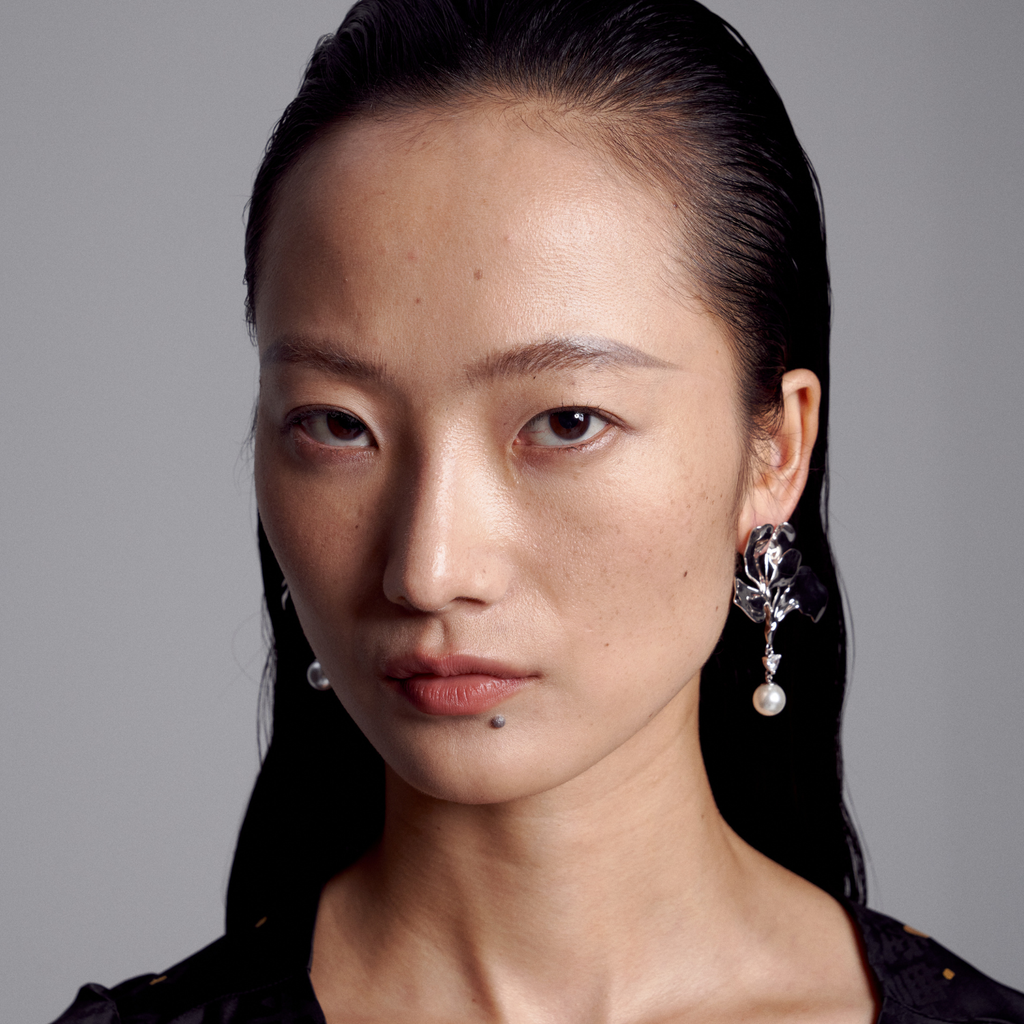Iris Earrings with pearl pendant