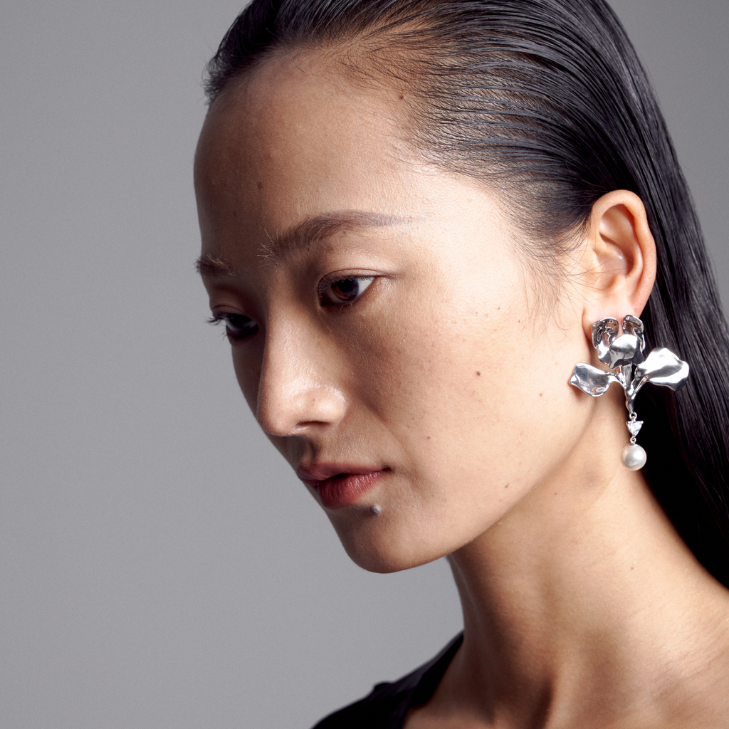 Iris Earrings with pearl pendant