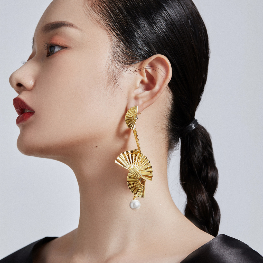 Large Dancing-Fan earrings / THE FAN
