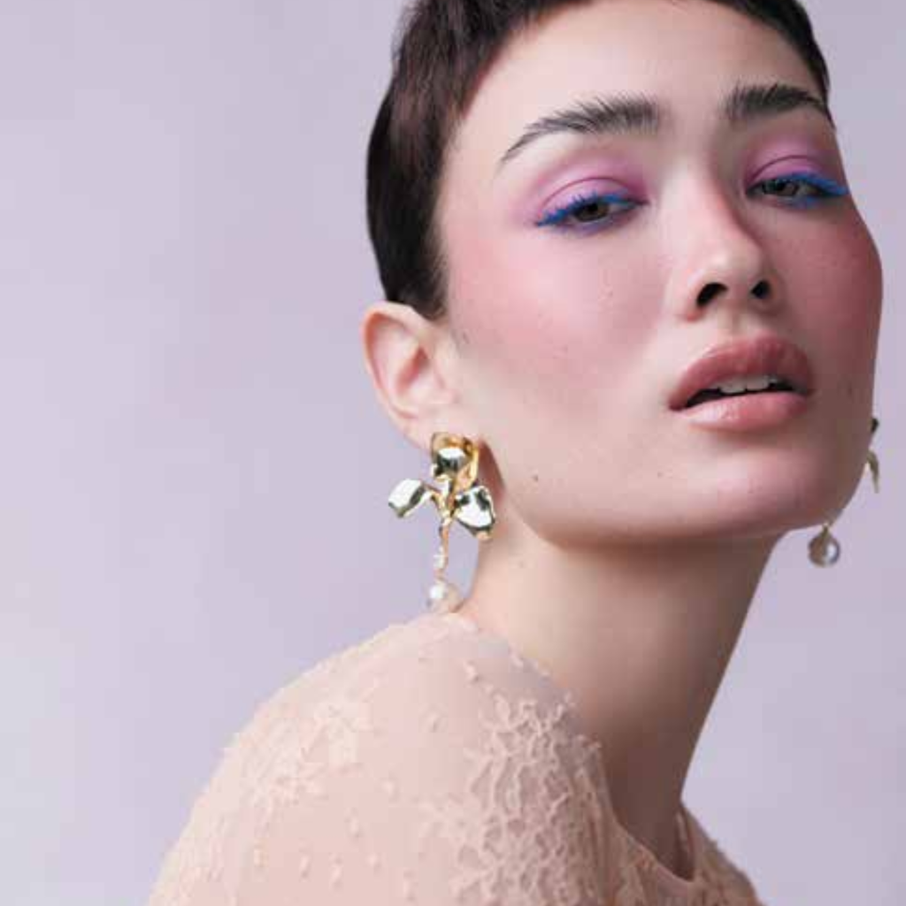 Iris Earrings with pearl pendant