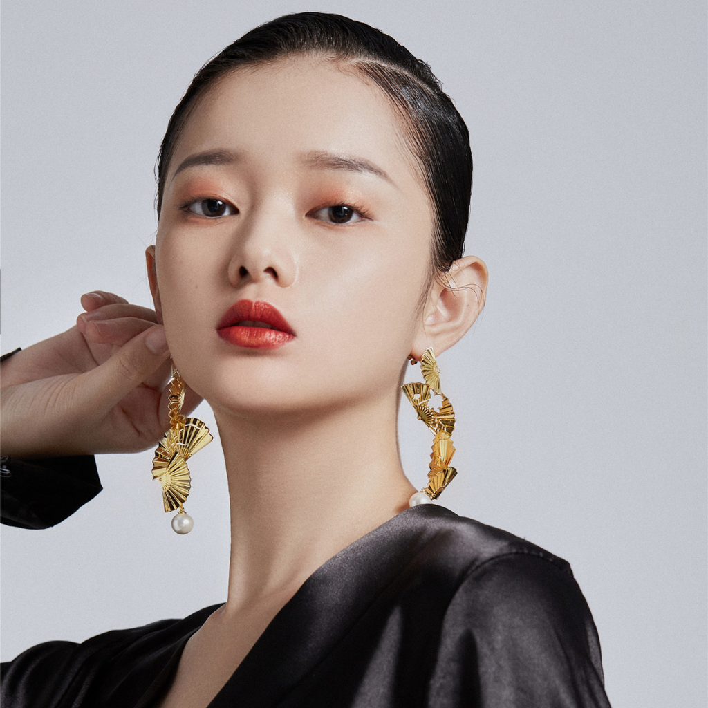 Large Dancing-Fan earrings / THE FAN