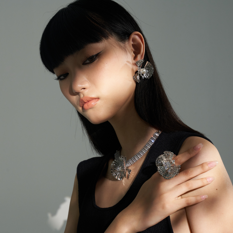 Moth Orchid Kinetic Necklace / The Orchid