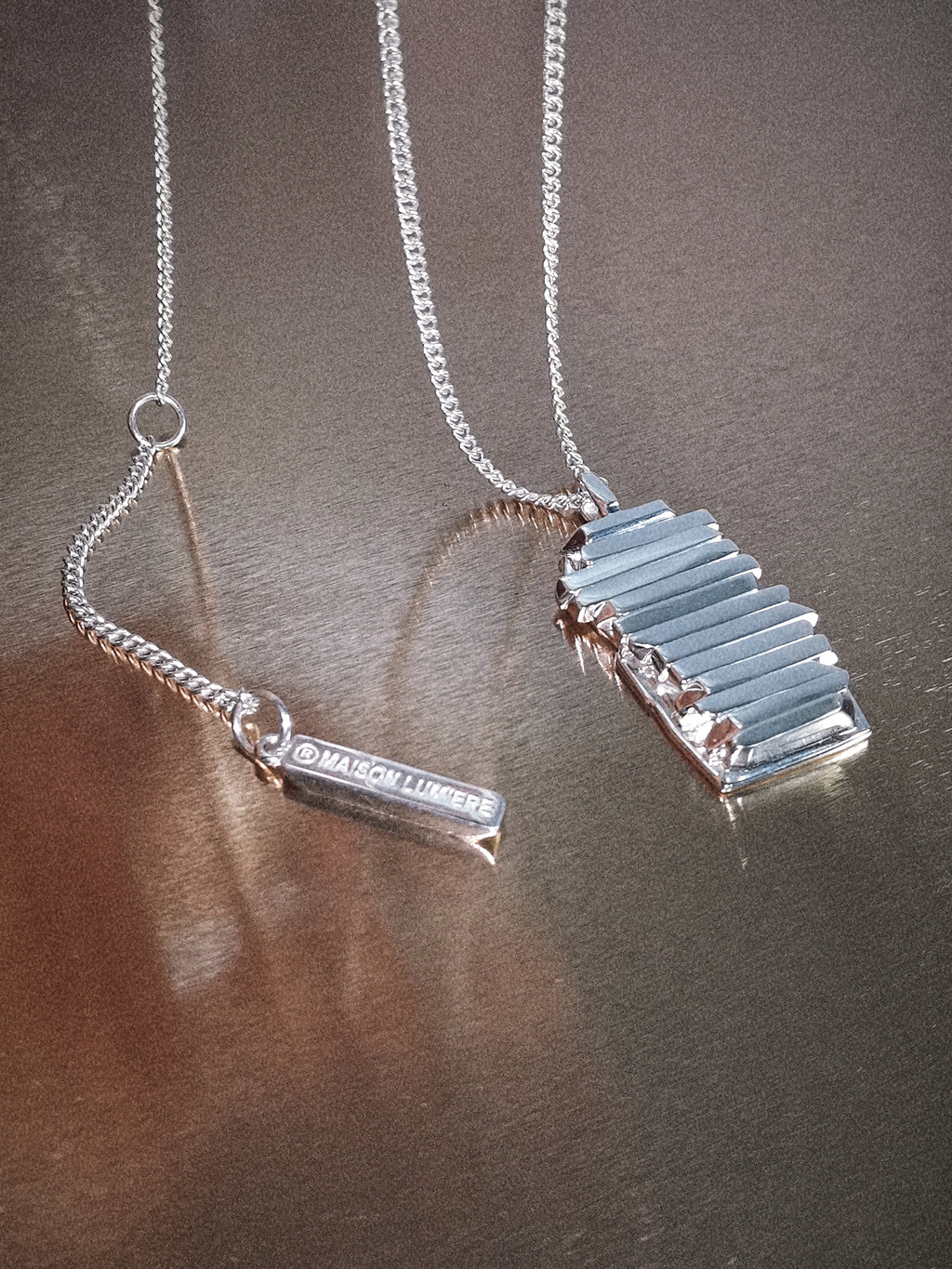 Iceland kinetic necklace / ICELAND